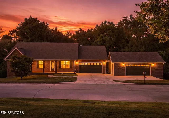 Photo 3 of Single family home for sale at 1737 Sharp Dr, Lenoir City, TN 37771 | MLS# 3543106 | Listing updated on 2026-09-07
