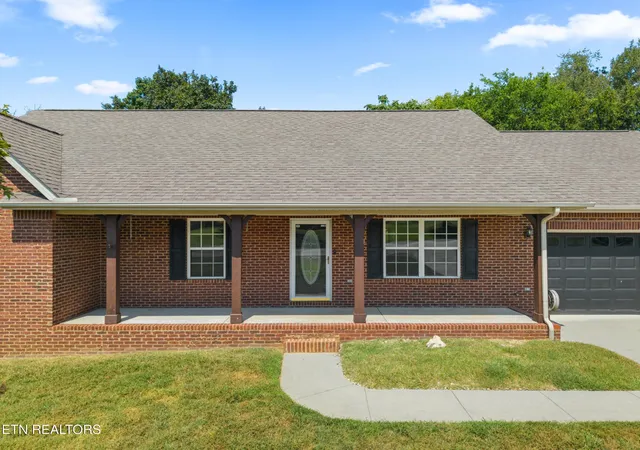 Photo 4 of Single family home for sale at 1737 Sharp Dr, Lenoir City, TN 37771 | MLS# 3543106 | Listing updated on 2026-09-07
