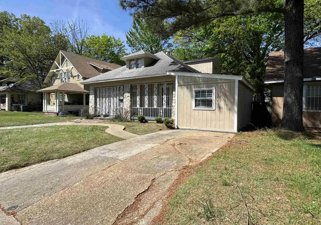 Photo 3 of Single family home for sale at 1570 E Mclemore Ave, Memphis, TN 38106 | MLS# 3543110 | Listing updated on 2026-09-07