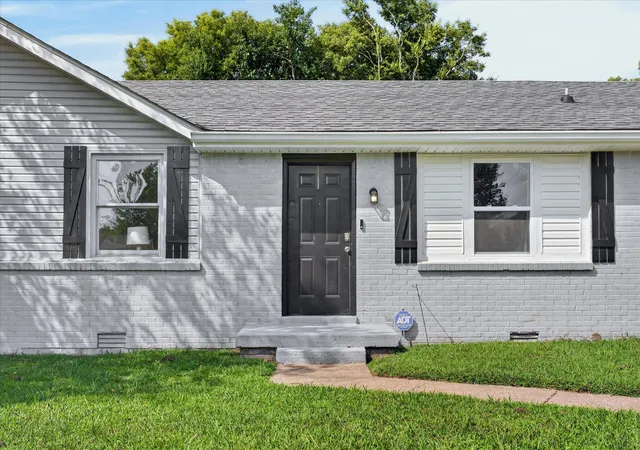 Photo 3 of Single family home for sale at 117 Susan St, Clarksville, TN 37042 | MLS# 3598268 | Listing updated on 2026-10-13