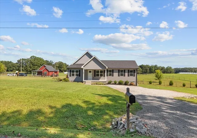 Photo 3 of Single family home for sale at 409 Pruett Rd, Dickson, TN 37055 | MLS# 3543139 | Listing updated on 2026-09-17