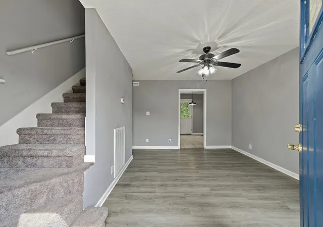 Photo 4 of Single family home for sale at 941 Applegrove Cir, Clarksville, TN 37040 | MLS# 3598598 | Listing updated on 2026-09-24