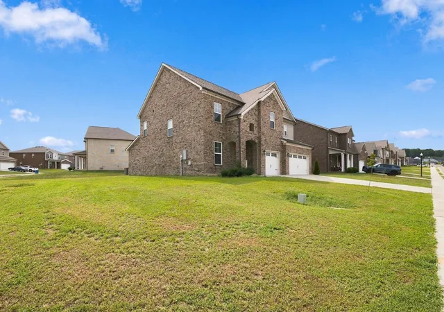 Photo 2 of Single family home for sale at 901 Carnation Dr, Smyrna, TN 37167 | MLS# 3592137 | Listing updated on 2026-09-20