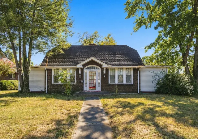 Photo 3 of Single family home for sale at 1120 Greenfield Ave, Nashville, TN 37216 | MLS# 3612614 | Listing updated on 2026-10-08