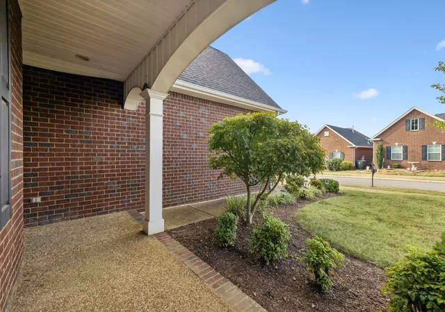 Photo 3 of Single family home for sale at 602 Indian Ridge Cir, White House, TN 37188 | MLS# 3592087 | Listing updated on 2026-09-15