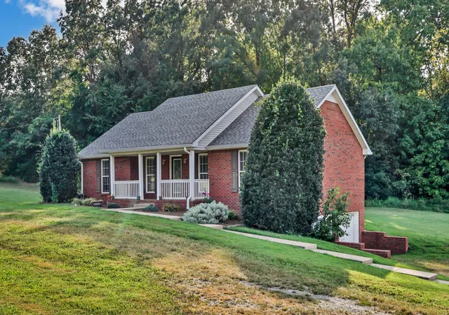 Photo 3 of Single family home for sale at 3736 Mcgregor Rd, Adams, TN 37010 | MLS# 3544205 | Listing updated on 2026-09-10