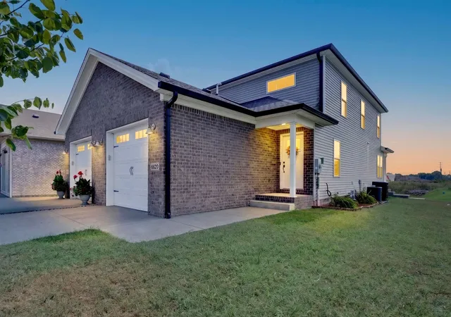 Photo 1 of Sale Pending at 6620 Night Horse St, Bowling Green, KY 42101 | MLS# 3544301 | Listing updated on 2026-10-15