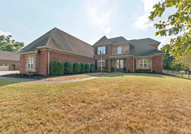 Photo 3 of Single family home for sale at 117 Oglethorpe Ave, Gallatin, TN 37066 | MLS# 3602341 | Listing updated on 2026-10-04