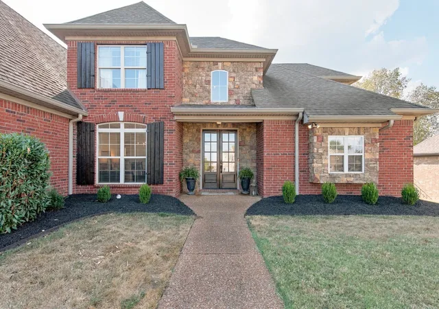 Photo 3 of Single family home for sale at 117 Oglethorpe Ave, Gallatin, TN 37066 | MLS# 3602341 | Listing updated on 2026-10-04