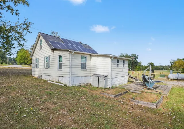 Photo 4 of Single family home for sale at 1163 Old Williamsport Pike, Columbia, TN 38401 | MLS# 3546170 | Listing updated on 2026-10-01