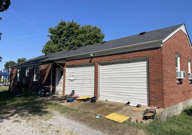 Photo 2 of Single family home for sale at 22 E Thompson Ln, Nashville, TN 37211 | MLS# 3592870 | Listing updated on 2026-09-16