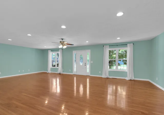 Photo 3 of Single family home for sale at 1511 5th Avenue, Manchester, TN 37355 | MLS# 3544292 | Listing updated on 2026-09-16