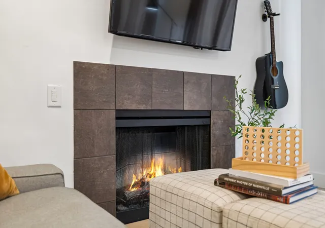 Listing Photo 4 - Condo for sale in building located at 1002 1st Ave N, Nashville, TN 37201