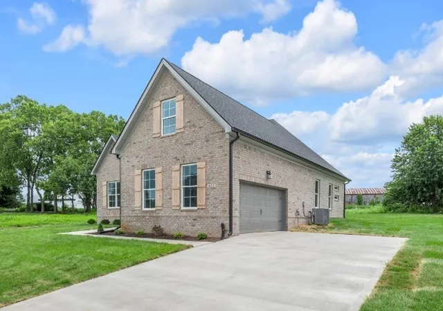 Photo 1 of Single family home for sale at 7 Elissa Pl, Hendersonville, TN 37075 | MLS# 3612702 | Listing updated on 2026-10-30