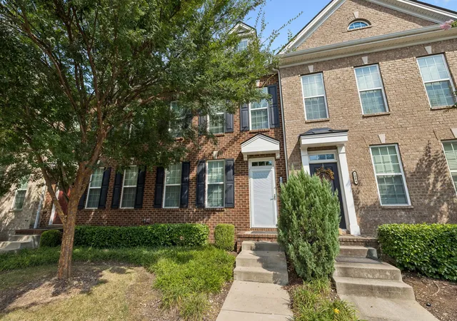 Photo 2 of Townhouse for sale at 2006 Middle Tennessee Blvd, Murfreesboro, TN 37130 | MLS# 3544253 | Listing updated on 2026-09-26