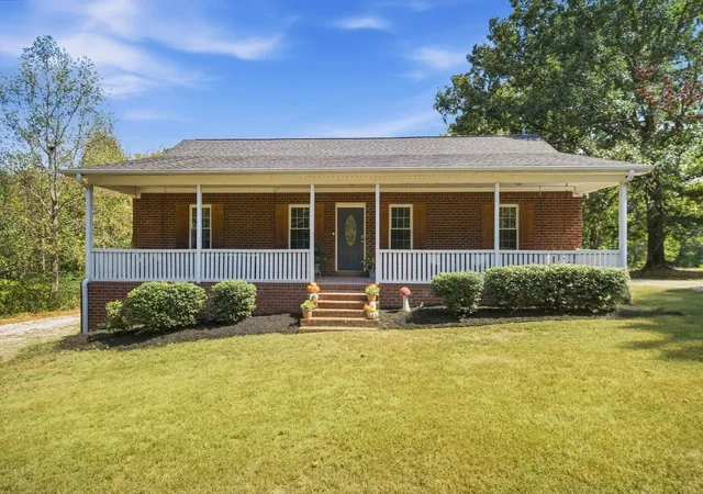 Single family home for sale at 1072 Claylick Rd, White Bluff, TN 37187 | MLS# 3596345