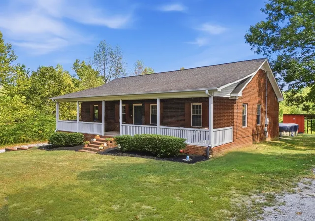 Photo 3 of Single family home for sale at 1072 Claylick Rd, White Bluff, TN 37187 | MLS# 3596345 | Listing updated on 2026-09-22