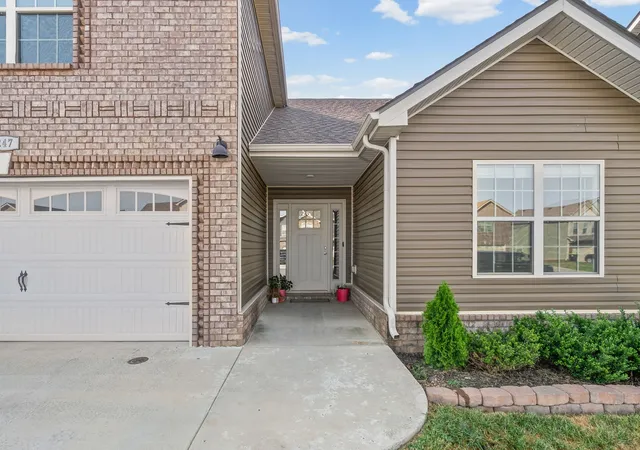 Photo 3 of Single family home for sale at 247 Dugger Dr, Clarksville, TN 37042 | MLS# 3547713 | Listing updated on 2026-09-13