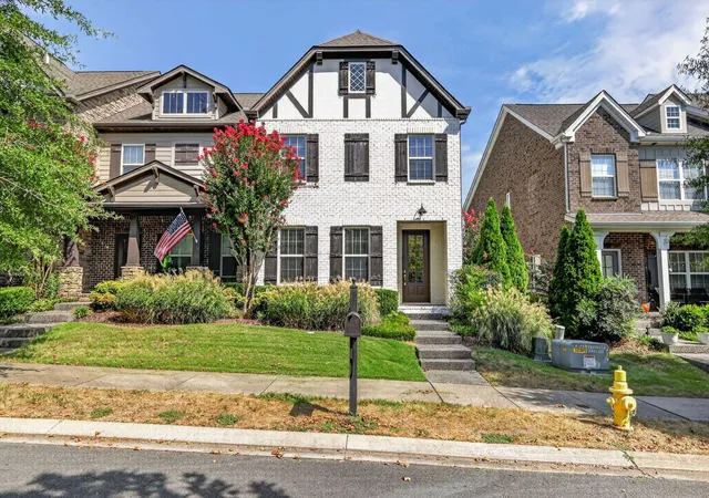 Townhouse for sale at 957 Innsbrooke Ave, Hendersonville, TN 37075 | MLS# 3597241