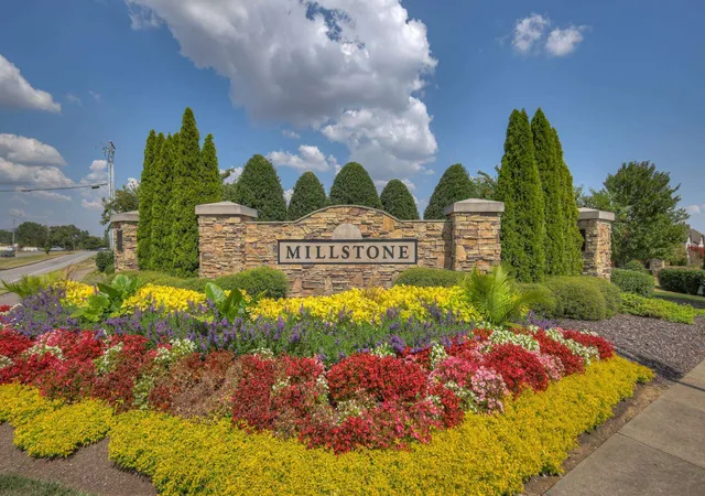 Photo 1 of Townhouse for sale at 957 Innsbrooke Ave, Hendersonville, TN 37075 | MLS# 3597241 | Listing updated on 2026-09-29
