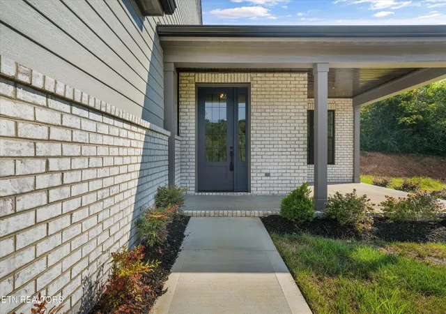Photo 3 of Single family home for sale at 9912 Alani Hl Way, Knoxville, TN 37922 | MLS# 3544057 | Listing updated on 2026-09-21