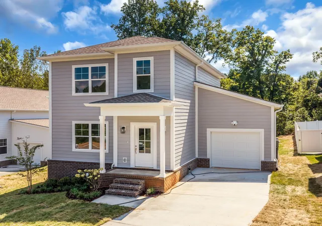 Photo 2 of Single family home for sale at 1026 Sycamore Ridge E, Burns, TN 37029 | MLS# 3544073 | Listing updated on 2026-10-07