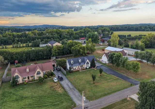 Photo 4 of Single family home for sale at 110 Rabbit Run, Bell Buckle, TN 37020 | MLS# 3547137 | Listing updated on 2026-09-24