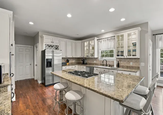Photo 3 of Single family home for sale at 752 Adkisson Ln, Nashville, TN 37205 | MLS# 3601840 | Listing updated on 2026-10-07