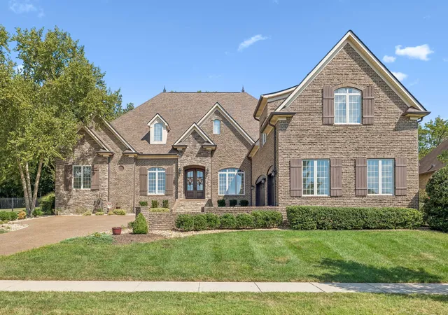 Photo 2 of Single family home for sale at 215 Higginson Pl S, Gallatin, TN 37066 | MLS# 3547944 | Listing updated on 2026-09-15