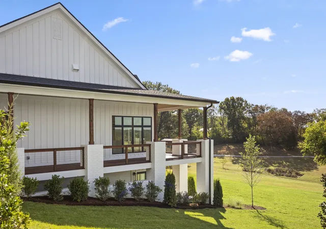 Photo 3 of Single family home for sale at 1907 Sedberry Rd, Thompsons Station, TN 37179 | MLS# 3610597 | Listing updated on 2026-10-02