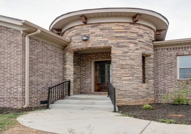 Photo 2 of Single family home for sale at 5 Elissa Pl, Hendersonville, TN 37075 | MLS# 3612510 | Listing updated on 2026-10-30