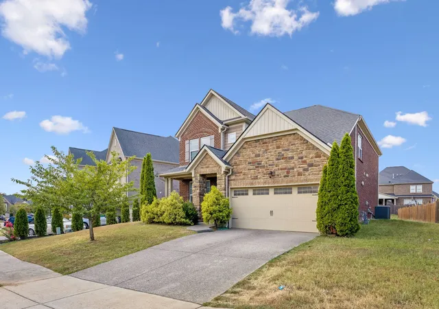 Photo 2 of Single family home for sale at 5032 Napoli Dr, Mount Juliet, TN 37122 | MLS# 3547233 | Listing updated on 2026-09-28