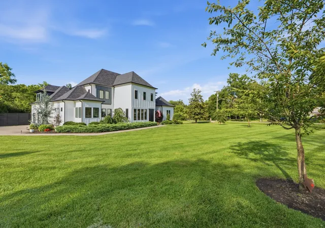 Single family home for sale at 848 W Hillwood Dr, Nashville, TN 37205 | MLS# 3545406