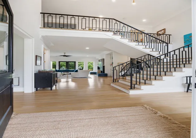 Photo 2 of Mansion for sale at 848 W Hillwood Dr, Nashville, TN 37205 | MLS# 3545406 | Listing updated on 2026-10-05