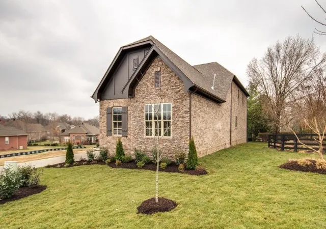 Single family home for sale at 9 Elissa Pl, Hendersonville, TN 37075 | MLS# 3598950 | Listing updated on 2026-09-24