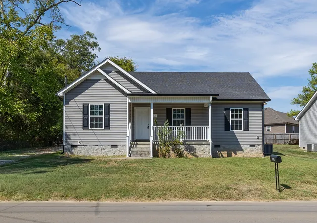 Photo 3 of Single family home for sale at 626 5th Avenue N, Lewisburg, TN 37091 | MLS# 3599294 | Listing updated on 2026-09-25
