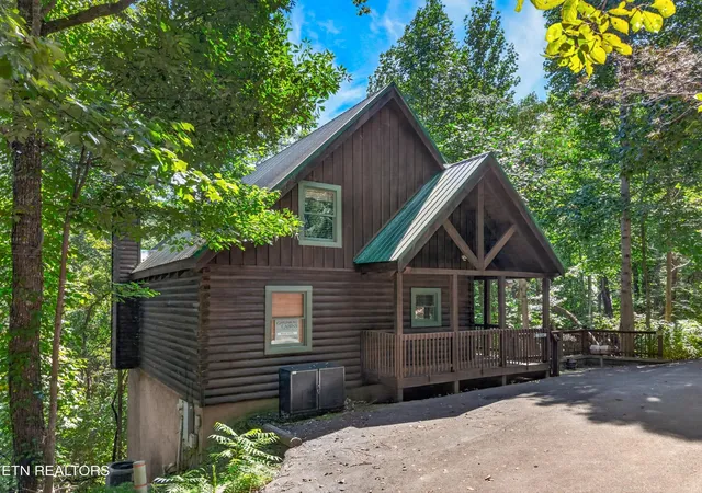 Photo 1 of Single family home for sale at 550 Wildwood Forest Way #5, Sevierville, TN 37876 | MLS# 3544219 | Listing updated on 2026-10-26