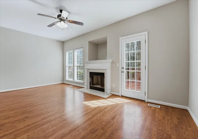 Photo 3 of Townhouse for sale at 739 Huffine Manor Cir, Franklin, TN 37067 | MLS# 3544250 | Listing updated on 2026-09-29