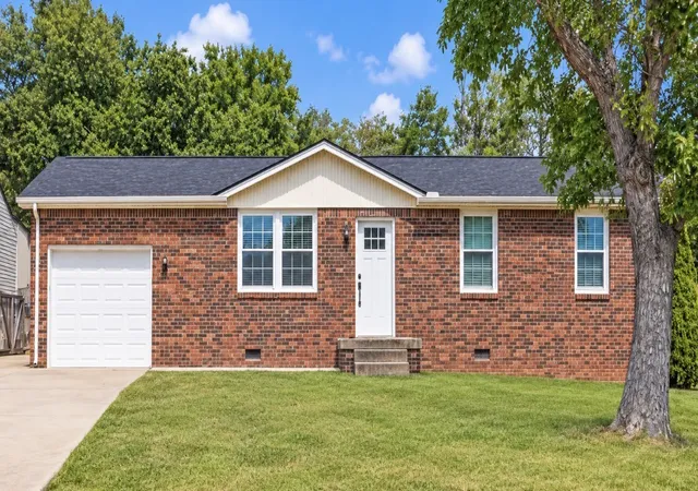 Photo 3 of Single family home for sale at 109 S Valley Rd, Hendersonville, TN 37075 | MLS# 3592089 | Listing updated on 2026-09-15