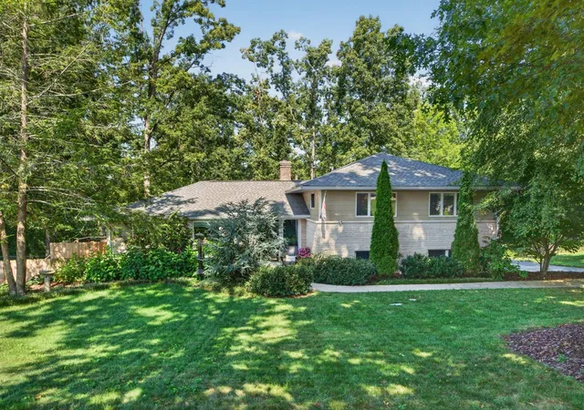 Photo 1 of Single family home for sale at 407 N Palisades Dr, Signal Mountain, TN 37377 | MLS# 3544251 | Listing updated on 2026-09-14