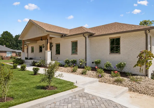 Photo 2 of Single family home for sale at 5057 Marc Dr, Nashville, TN 37211 | MLS# 3545149 | Listing updated on 2026-10-09