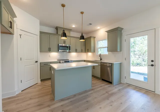 Photo 3 of Single family home for sale at 220 Karley Ln, Chapel Hill, TN 37034 | MLS# 3548148 | Listing updated on 2026-10-27