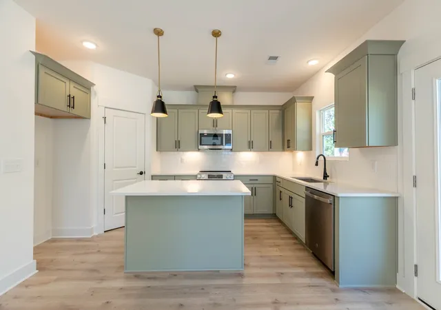 Photo 4 of Single family home for sale at 220 Karley Ln, Chapel Hill, TN 37034 | MLS# 3548148 | Listing updated on 2026-10-27
