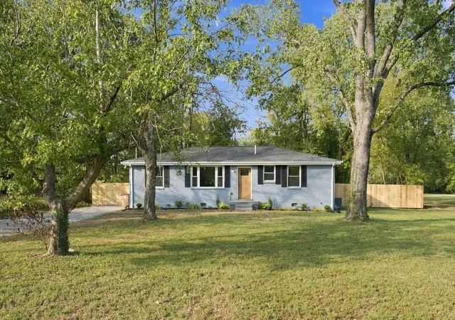 Single family home for sale at 3912 Mallard Dr, Nashville, TN 37218 | MLS# 3622374