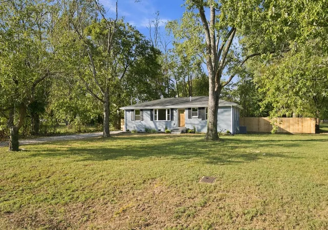 Photo 2 of Single family home for sale at 3912 Mallard Dr, Nashville, TN 37218 | MLS# 3622374 | Listing updated on 2026-10-24