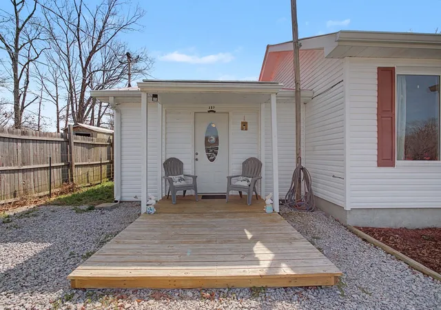 Photo 4 of Single family home for sale at 127 Rockhouse Rd, Hohenwald, TN 38462 | MLS# 3545012 | Listing updated on 2026-09-23