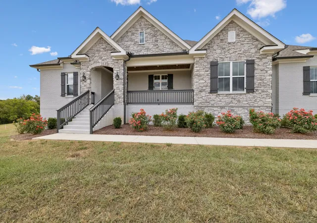 Photo 3 of Single family home for sale at 790 Mt Olivet Rd, Columbia, TN 38401 | MLS# 3546415 | Listing updated on 2026-10-07