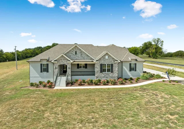 Photo 32 of Single family home for sale at 790 Mt Olivet Rd, Columbia, TN 38401 | MLS# 3546415 | Listing updated on 2026-10-16
