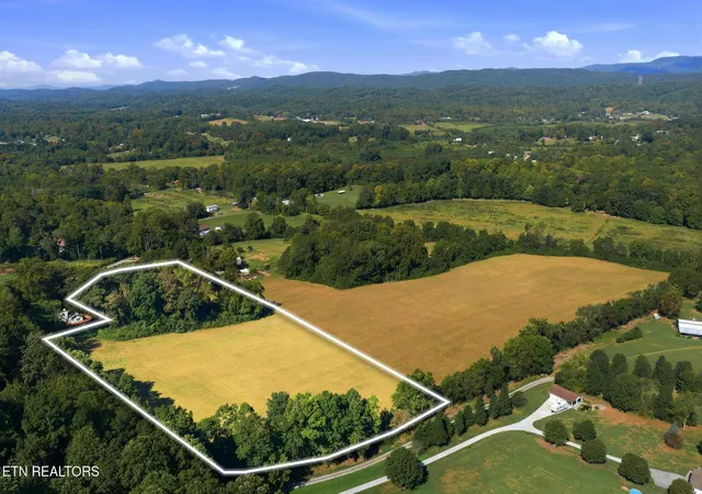 Photo 2 of Sale Pending at 0 Johnson Rd, Oliver Springs, TN 37840 | MLS# 3544617 | Listing updated on 2026-09-13