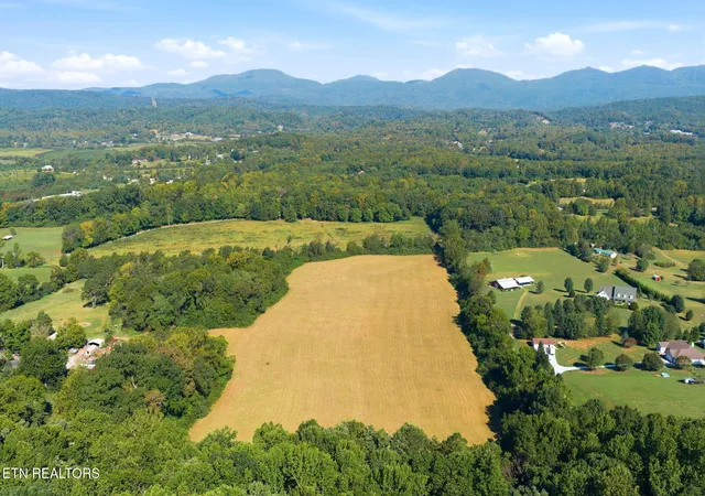 Photo 3 of Sale Pending at 0 Johnson Rd, Oliver Springs, TN 37840 | MLS# 3544617 | Listing updated on 2026-09-13
